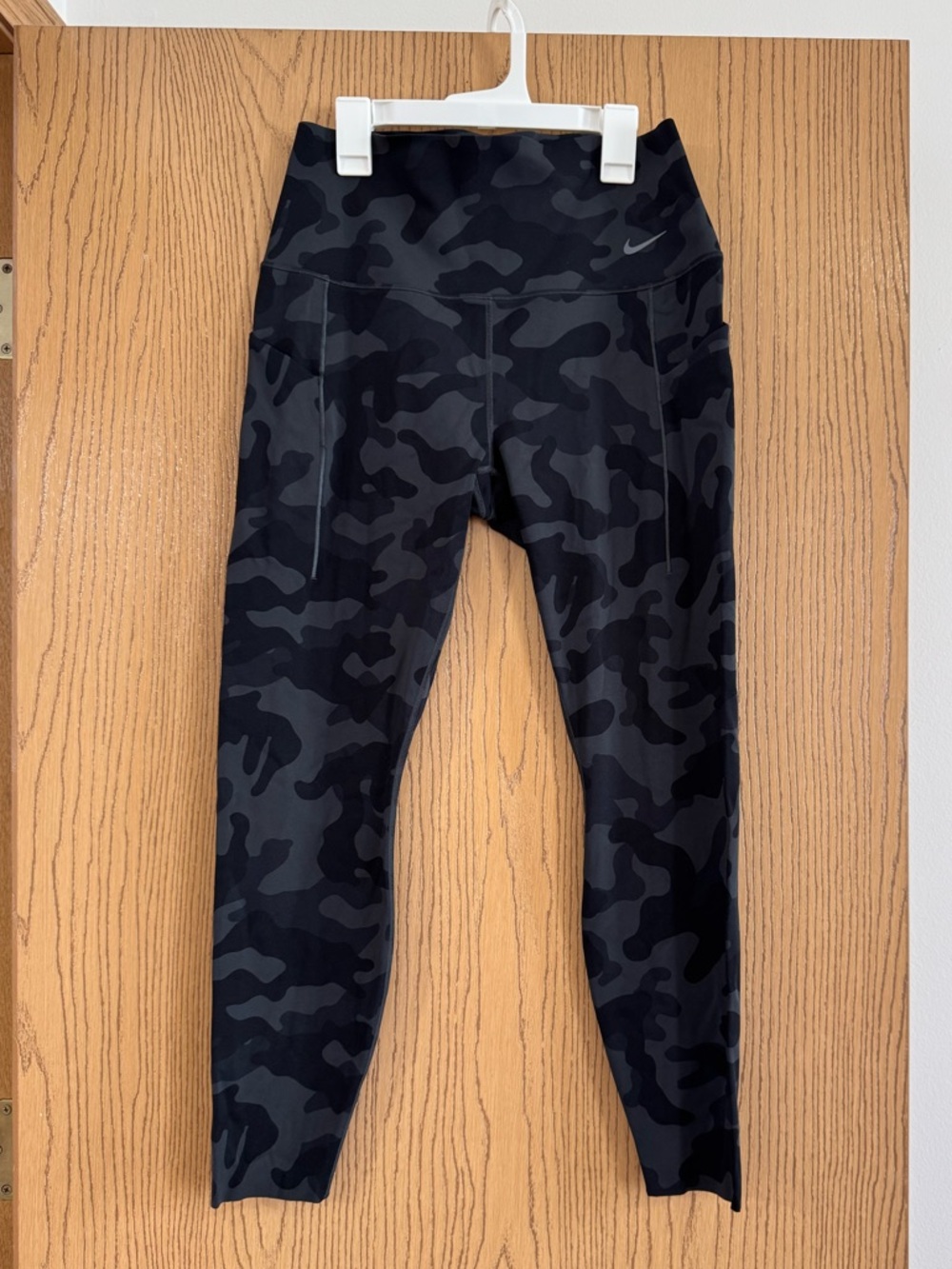 Nike women’s Black & Charcoal Camo Leggings